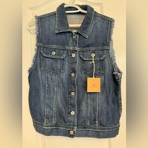 AG Adriano Goldschmied Women’s sleeveless denim vest NWT